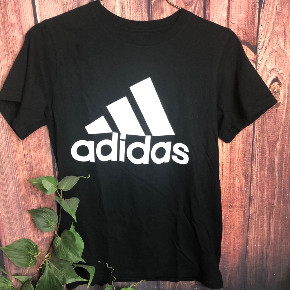 Adidas logo tee size small